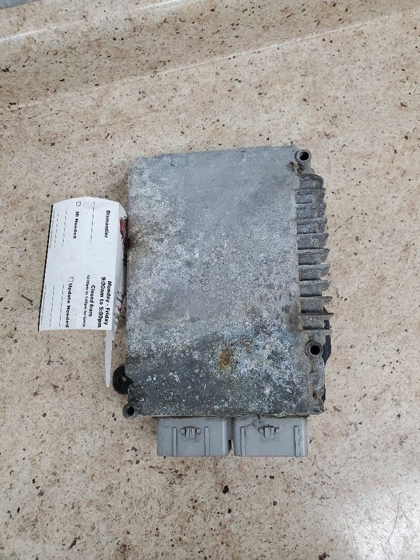 Engine ECM Electronic Control Module Left Hand Fender Fits 01 CARAVAN 302667