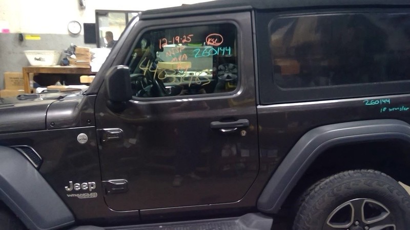 Driver Front Door Full Door Power Window Opt Jpy Fits 18-25 WRANGLER 1781252