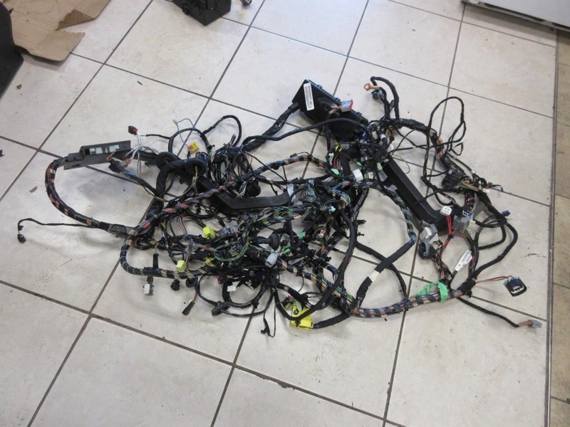 2018 Dodge Challenger OEM Body Wiring Wire Harness w/ Fuse Box 68336689