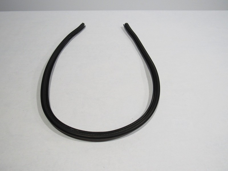 18-21 Aston Martin Vantage 2020 Front Hood Bonnet Weather Strip Seal :Y