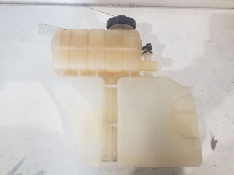Coolant Reservoir Fits 14-19 CTS 3300471