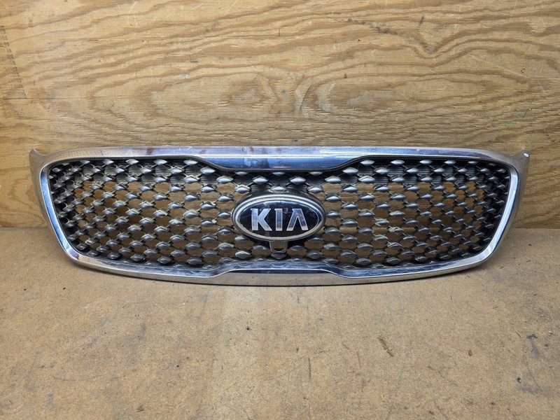2016 2017 2018 KIA SORENTO FRONT Bumper GRILLE W/ Emblem 86353-C5000 OEM
