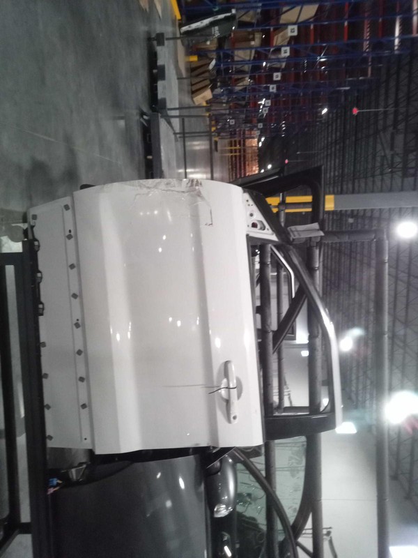 Ford Explorer 2017 Left Front Door White 238338 8414