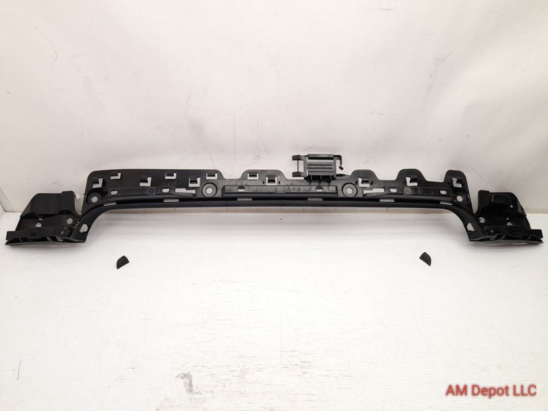 2007 BMW 335i 335xi 328xi 328i E93 Convertible Rear Bumper Center Guide Bracket