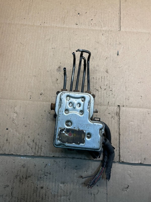 2004-2006 Chevrolet Express ABS Pump Control OEM 13567118 Module V9084 DG