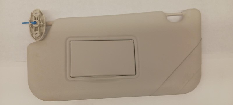 12-'14 FORD FOCUS Left Driver Sun visor w/o illumination OEM Grade A
