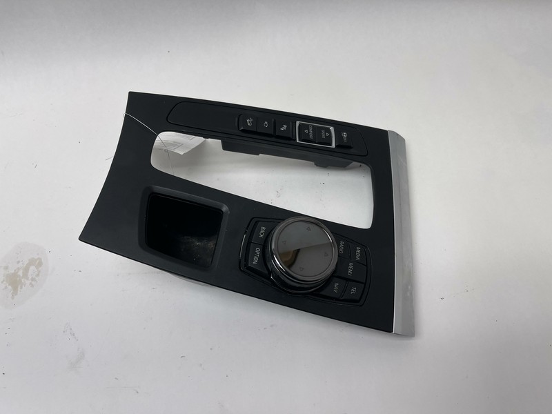 2015-2019 BMW X6 F16 CONSOLE SHIFTER BEZEL TRIM IDRIVE MEDIA TRACTION SWITCH OEM