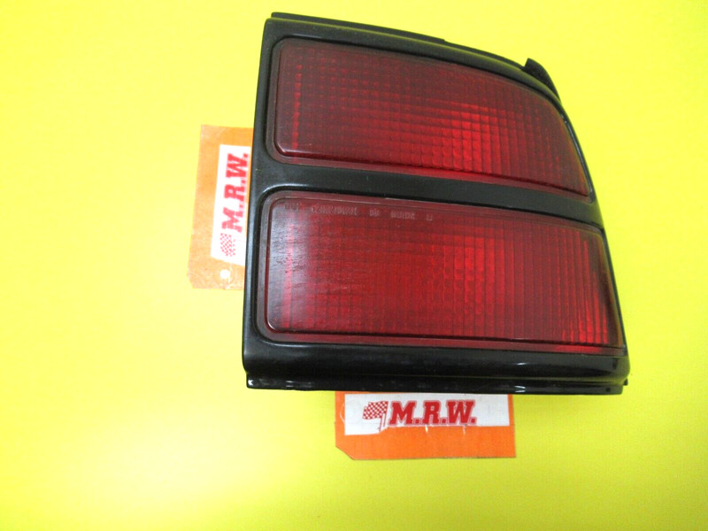 TAILLIGHT TAIL LAMP PASSENGER SIDE RIGHT CAR 88 89 90 CAVALIER 2 DOOR COUPE Z24