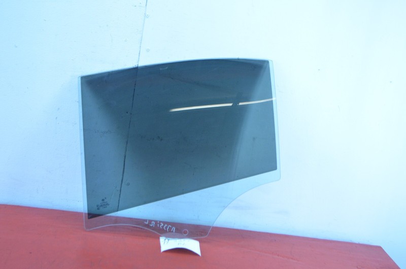 06-11 BMW E90 E91 3 SERIES REAR LEFT DRIVER SIDE DOOR WINDOW GLASS OEM