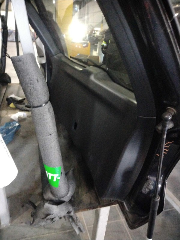 2016 Subaru XV Crosstrek Deck Lid Trunk Lid Black OEM Used 165k Miles
