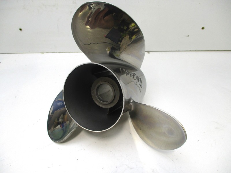 16320A46 Mercury Vengeance Stainless Prop 13.5 X 23P RH Hub Kit Style