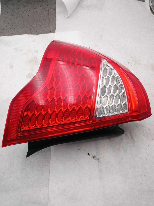 2011 Ford Fusion Left Tail Light Assembly Silver OEM 249142 Used 250K Miles