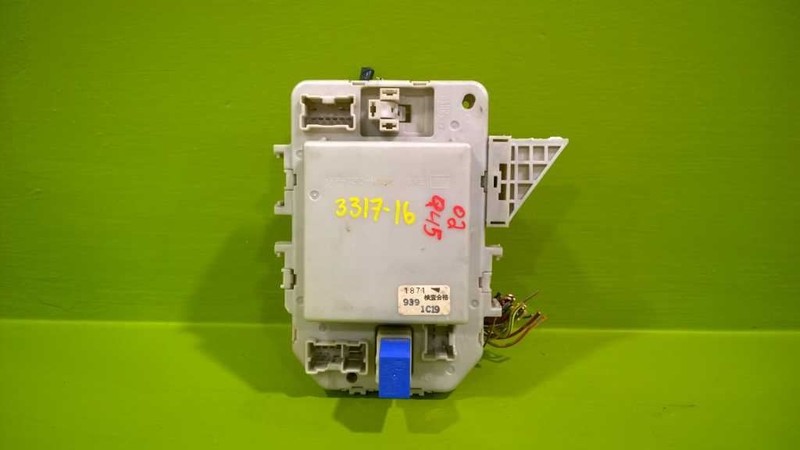 02 Q45 CABIN FUSE BOX OEM 3317-16