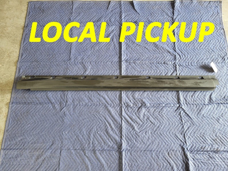 Used Oem Ford Right Passenger Rocker Panel Skirt Molding for 2022-2025 Maverick
