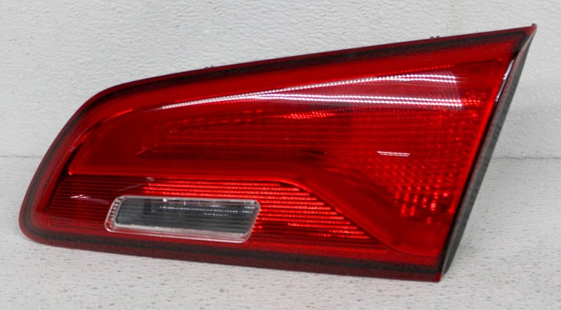 OEM Right Passenger Side Halogen Tail Lamp For Kia Forte Koup 92404-A7200 Used