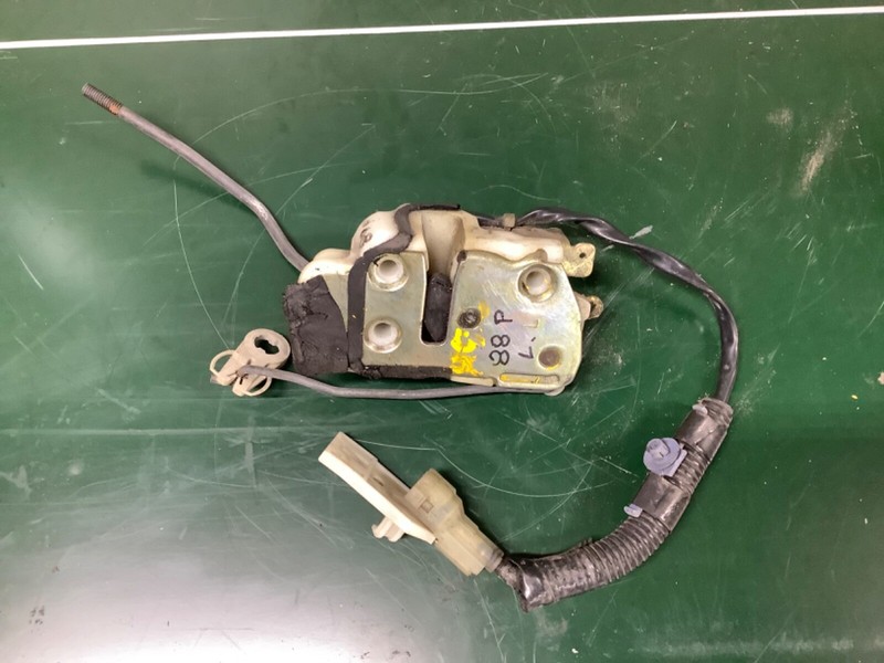 88-91 Prelude Left door latch Used OEM