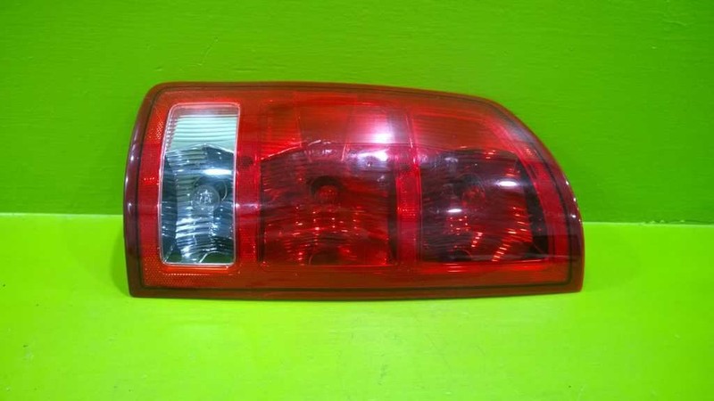02 03 04 05 06 DODGE RAM 1500 DRIVER LEFT TAILLIGHT LAMP OEM 2662-43