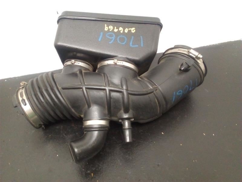 08-09 Ford Taurus X 3.5L Air Tube Resonator OEM 9G1Z-9600-B