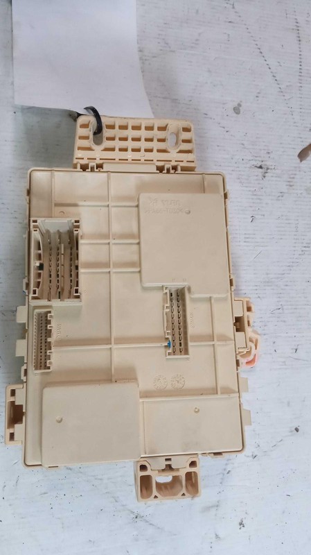 2017 KIA FORTE Ignition Control Module OEM 95400B0720 7K Mi Silver