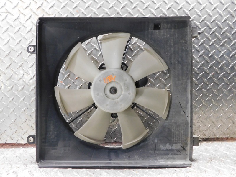 13 - 17 HONDA ACCORD RIGHT RADIATOR COOLING FAN 2.4L