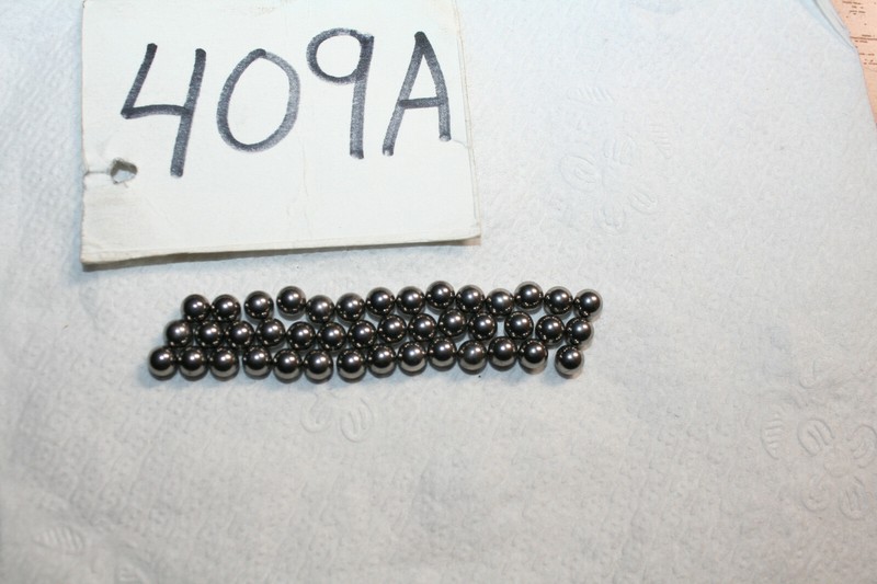 1981 Honda XL 185S Steering Stem Ball Bearings #42 OEM 81 C