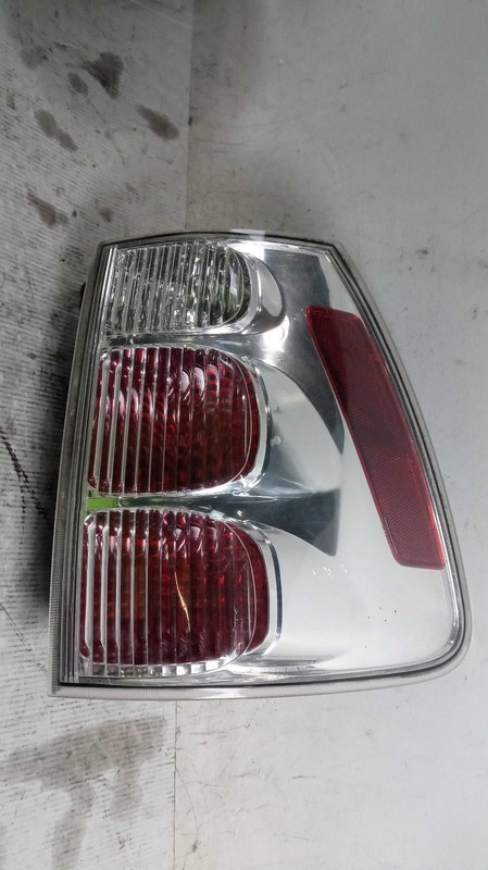 2007 Chevrolet Equinox Left Tail Light Assembly OEM 180250 Used 4DR SUV
