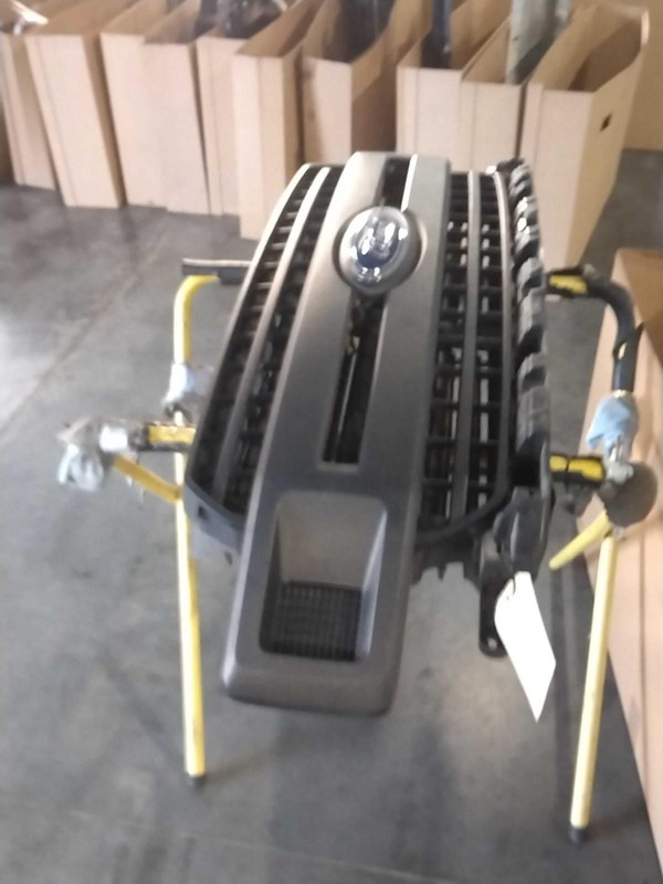 Used Front Grille fits: 2019 Ford F150 PICKUP XL 2 horizontal main bars black te