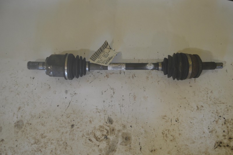 2014-2019 KIA SOUL 2.0L 4X2 FRONT LEFT DRIVER SIDE AXLE SHAFT JOINT OEM
