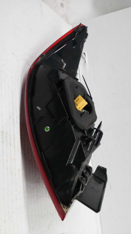 Used Right Outer Tail Light Assembly fits: 2017 Kia Cadenza outer Right Outer Gr