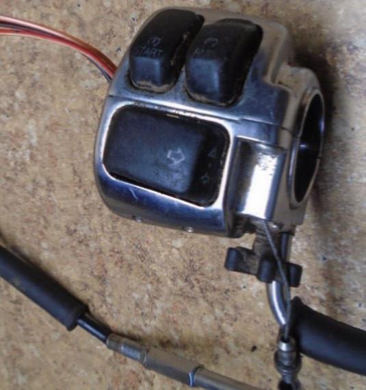 2004 Harley Davidson FLHR1 Road King Right Handlebar Switches Throttle Start 04