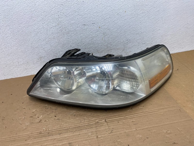 2005 to 2011 Lincoln Town Car Left Driver LH Side Headlight AD4268 DW