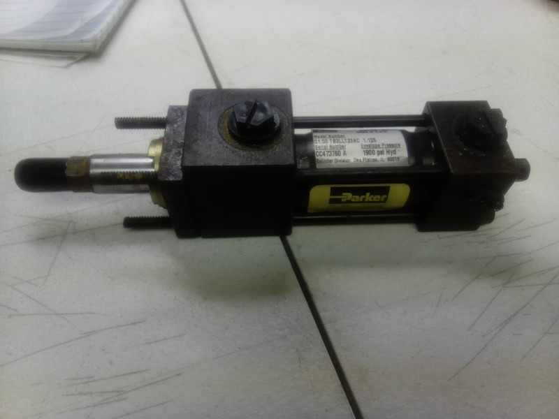 Parker Hydraulic Cylinder 01.00 TB3LLT23AC 1.125