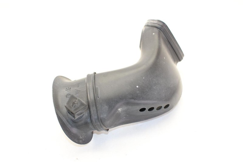 10-13 Porsche Panamera Passenger Right Side Air Intake Duct 97011027201
