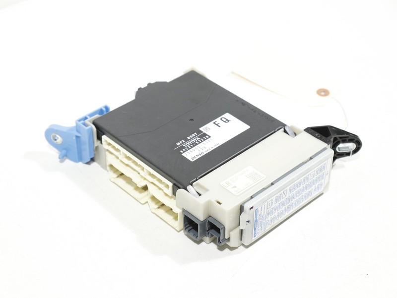 2016-2017 LEXUS IS200T IS250 IS350 BCM Body Control Module DENSO OEM 89221-53230