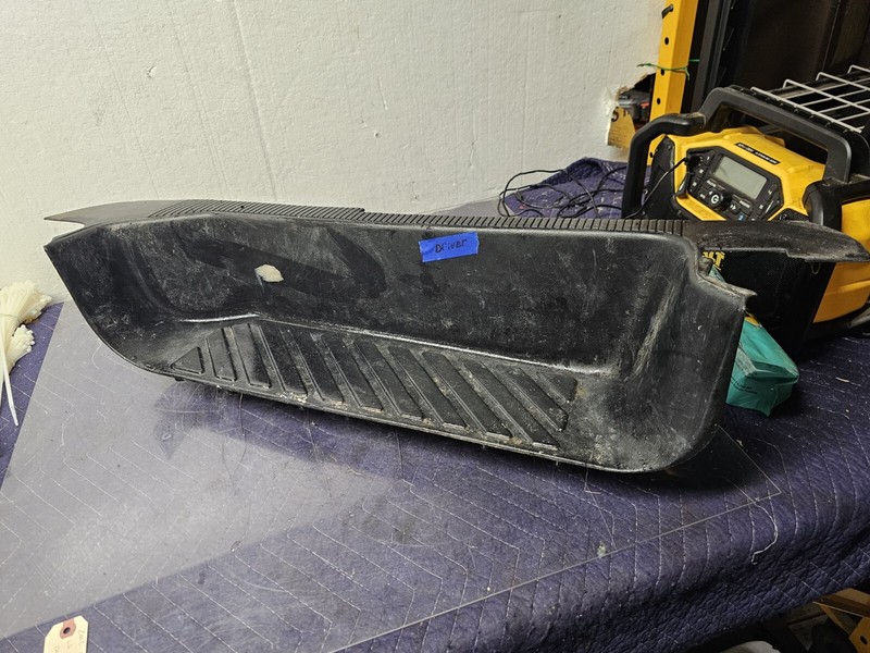Front Body Mounted DoorScuff Left DriverSide From 2002 E150