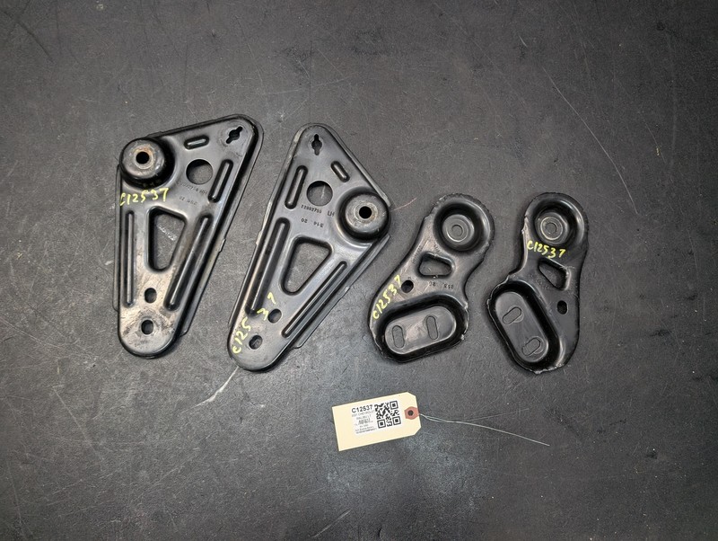 4PC Front Crossmember Mount Brackets Set 2021 Chevrolet Malibu 2016 2017 - 2024