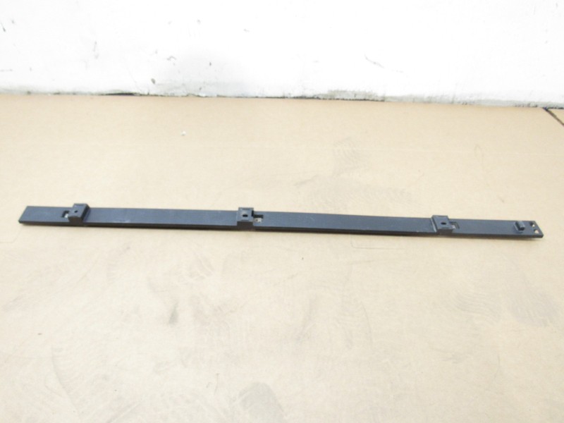 Bentley Continental GT V8 2013 Left Door Inner Trim Retaining Bracket 12-18 ;:Y