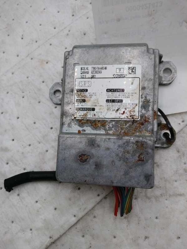 Used Air Bag Module fits: 2018 Honda Accord Air Bag front console center dash tu
