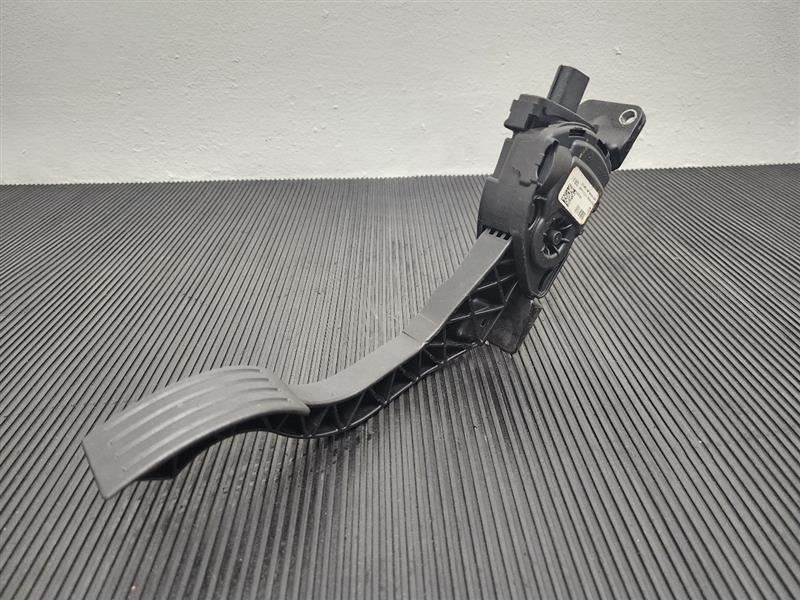 13-16 Ford Escape Accelerator Gas Pedal OEM CV6Z-9F836-G