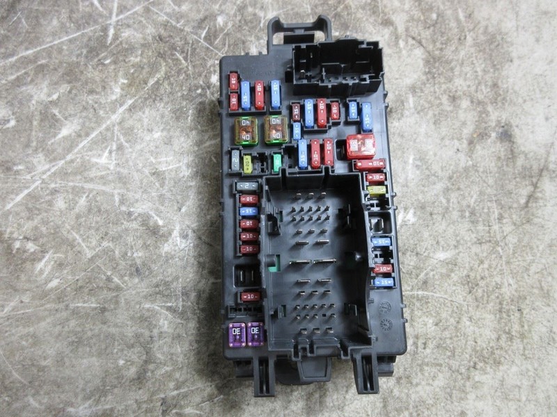 19-22 Chevy Silverado OEM Instrument Panel Wiring Harness Junction Block