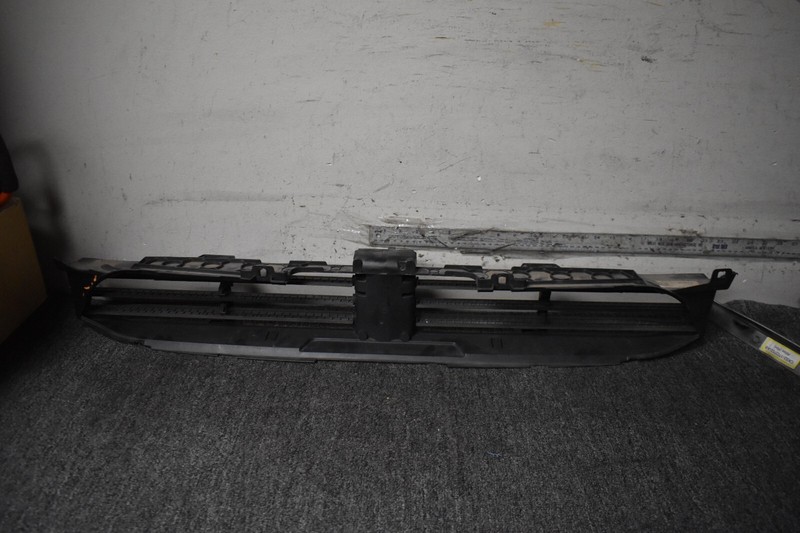 BMW X3 FRONT AIR FLAPS LOWER FACTORY OEM