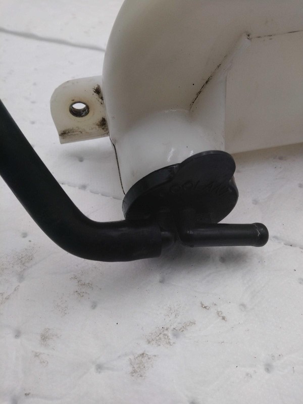 2006 Lexus IS250 Engine Coolant Reservoir White OEM 2.5L 1647031080