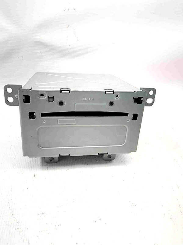 2016 Chevrolet Cruze Am Fm Cd Player Radio Receiver 22976137