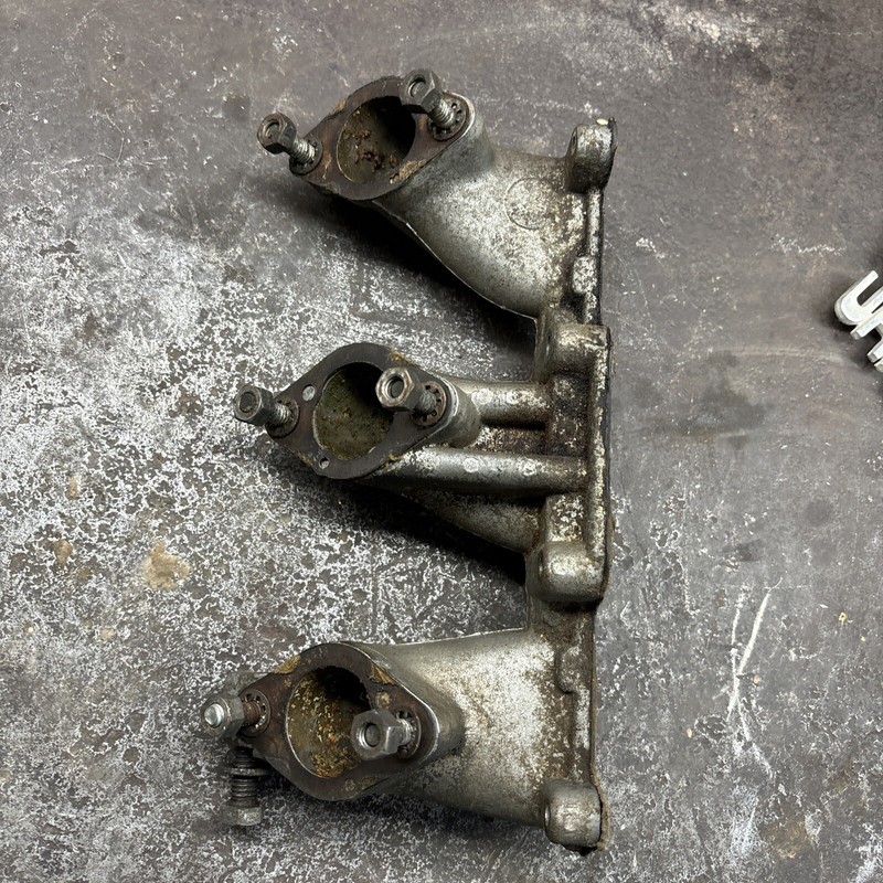 Saab 95-96-97 2 Stroke 3 Cyl.Motor Carb Manifold Tripple Carb