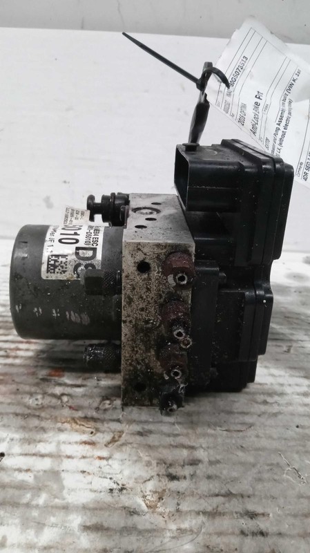 2016 KIA OPTIMA ABS Pump & Motor Assembly OEM 58920D5010 67K Miles Grey