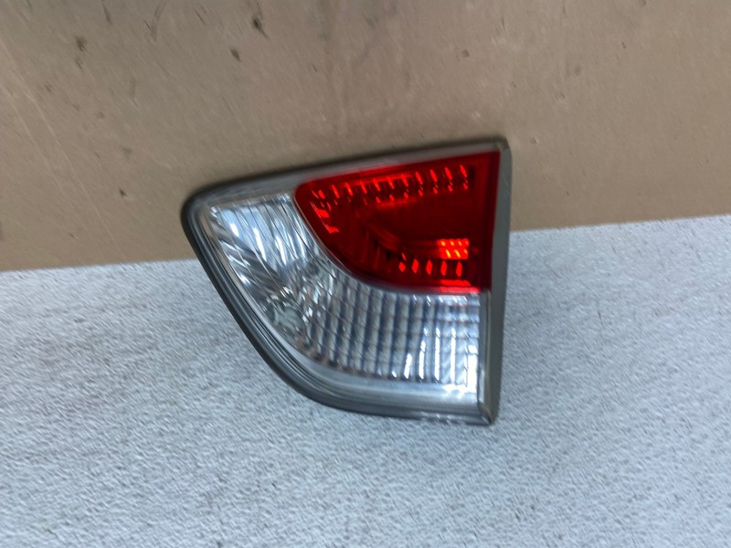 2013 to 2016 Nissan Pathfinder Right Passenger Inner Tail light Oem AE6847 LK