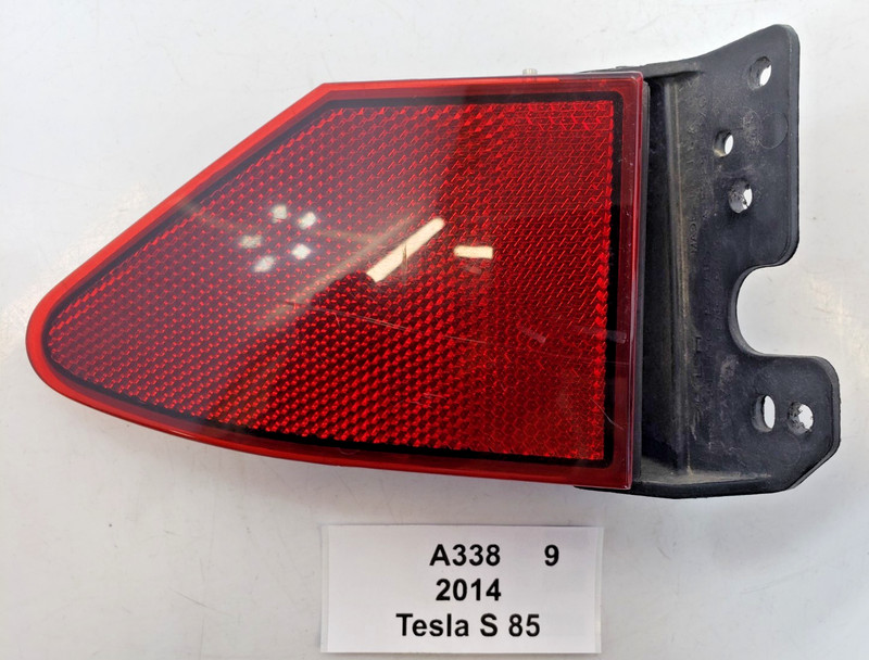 ✅12-16 OEM Tesla Model S Rear Left Driver Tail Light Charge Port Cover Reflector