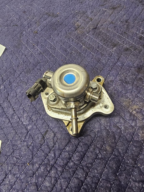 High Pressure Fuel Pump For Kia Sorento 2.4L L4 2016 2017 2018 2019