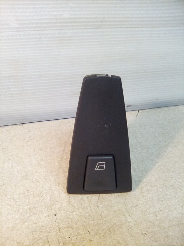 Volvo VNL 22566514-P01 Passenger Side Window Switch