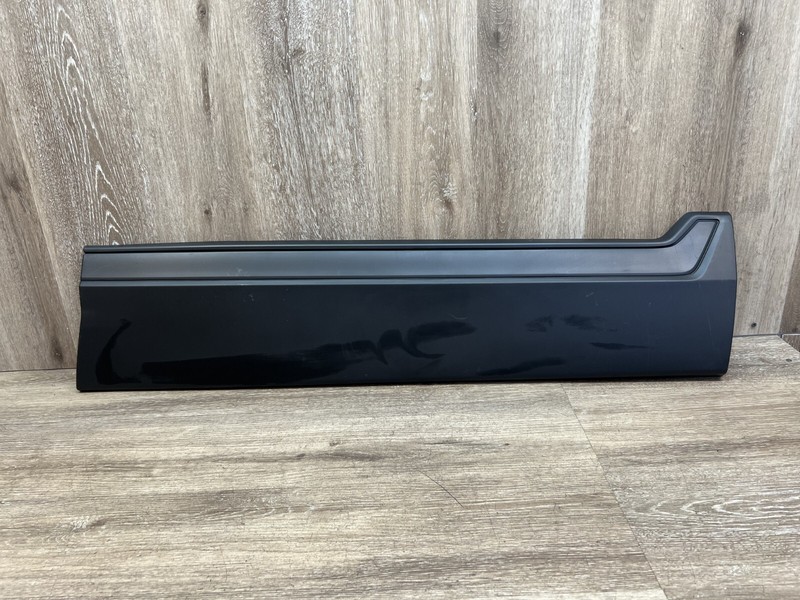 2017-2022 Honda CR-V Garnish Assy., R. FR. Door (Lower) OEM 75312-TLC-A0